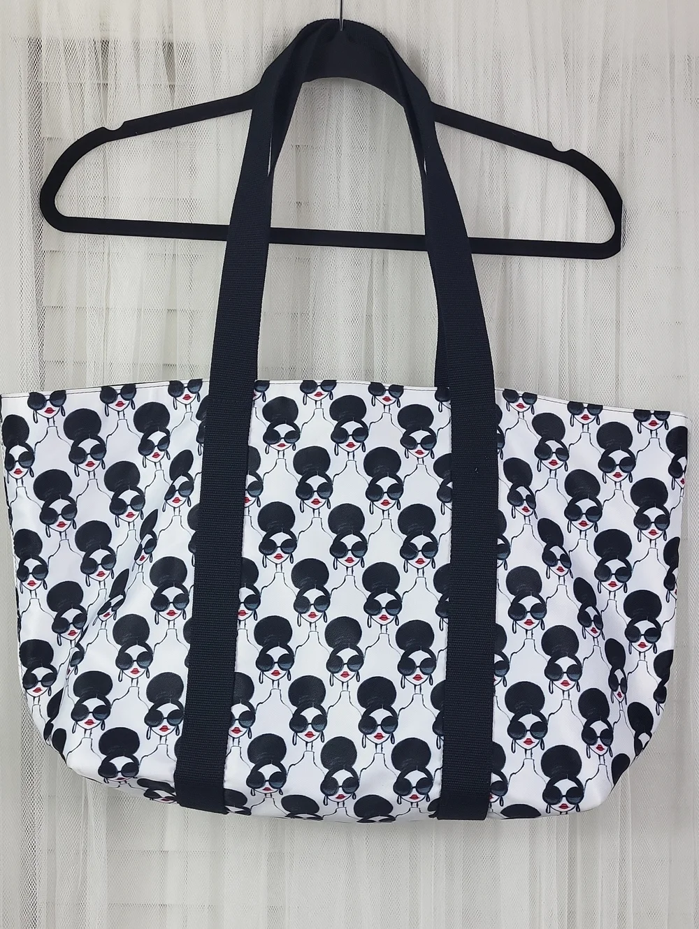 Alice + Olivia spacious black